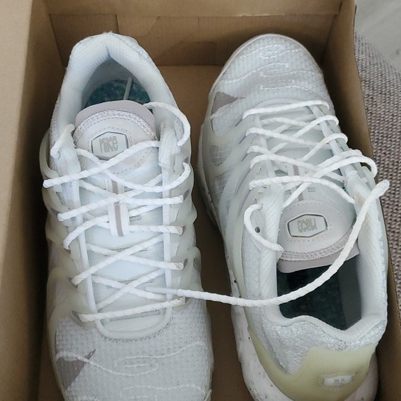 Nike air max sz 11 white - Picture 2 of 4